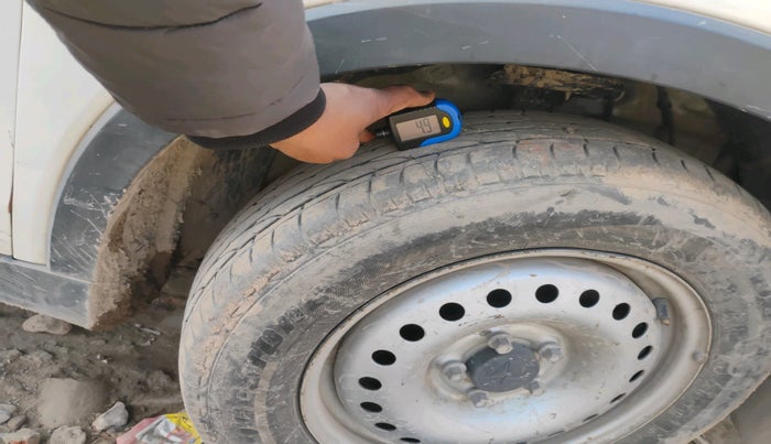 2023 Mahindra XUV300 W4 1.2 PETROL, Petrol, Manual, 25,823 km, tyre