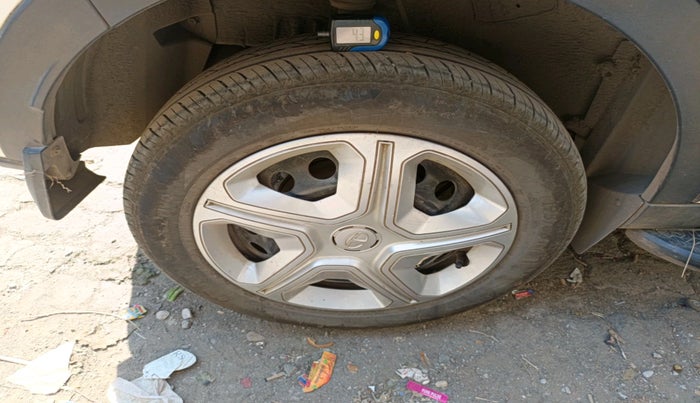 2023 Tata NEXON XM PLUS SUNROOF PETROL, Petrol, Manual, 42,935 km, tyre