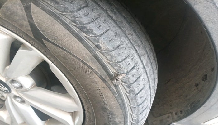 2017 Hyundai Creta E PLUS 1.6 PETROL, Petrol, Manual, 83,261 km, tyre