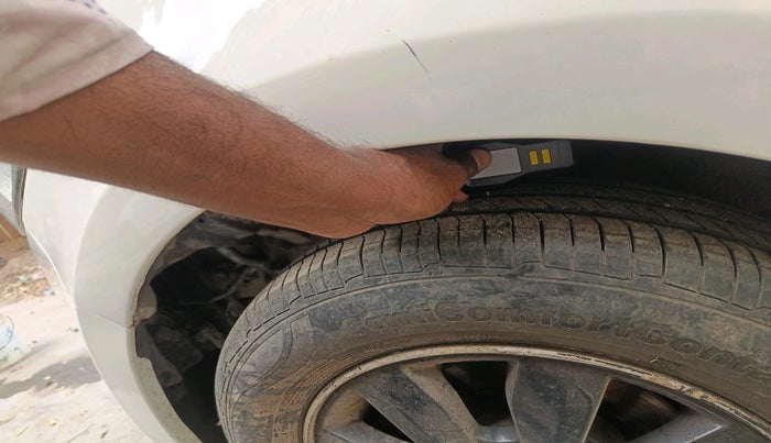 2013 Hyundai i20 ASTA 1.2, Petrol, Manual, 1,12,908 km, tyre