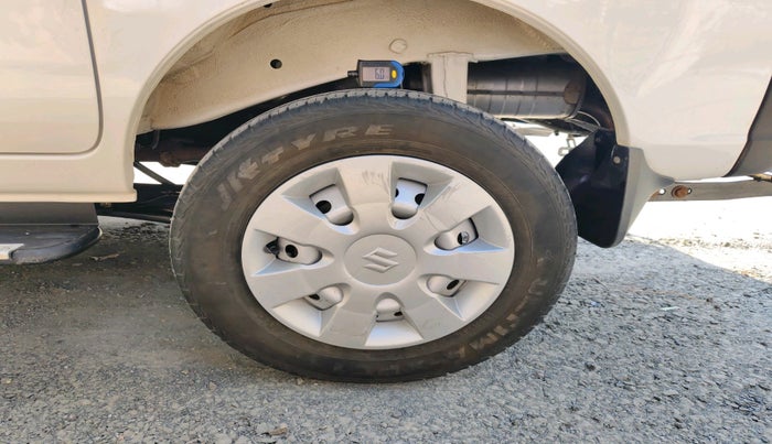 2024 Maruti Eeco 5 Str Ac CNG (O) , Petrol, Manual, 22,423 km, tyre