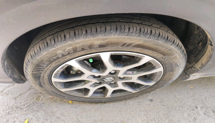 2024 Maruti XL6 ZETA CNG, Petrol, Manual, 14,577 km, tyre