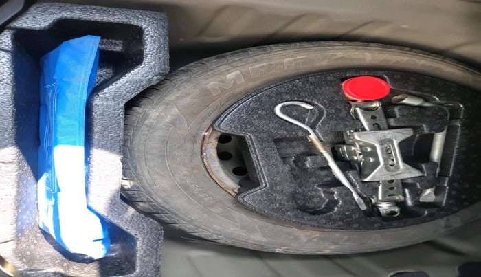 2016 Maruti Ciaz VXI, Petrol, Manual, 40,822 km, tyre