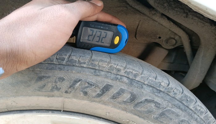 2013 Maruti Wagon R 1.0 LXI, Petrol, Manual, 1,06,121 km, tyre