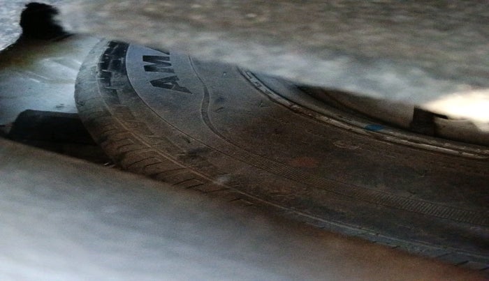 2013 Maruti Wagon R 1.0 LXI, Petrol, Manual, 1,06,121 km, tyre