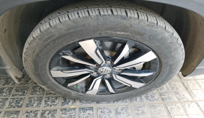 2020 MG HECTOR SMART 2.0 DIESEL, Diesel, Manual, 1,68,469 km, tyre