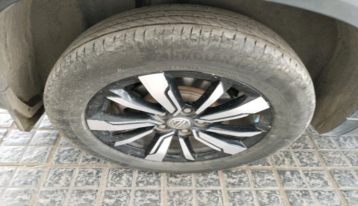 2020 MG HECTOR SMART 2.0 DIESEL, Diesel, Manual, 1,68,469 km, tyre