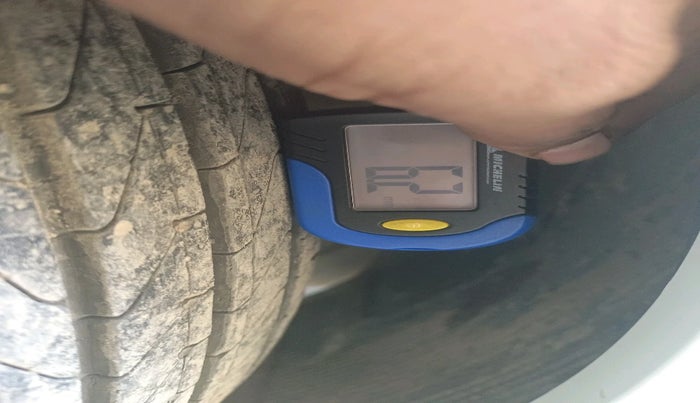 2016 Hyundai Verna 1.6 VTVT SX, Petrol, Manual, 26,985 km, tyre