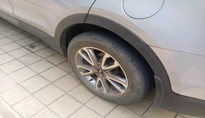 2014 Hyundai Santa Fe 2 WD AT, Diesel, Automatic, 1,63,719 km, tyre