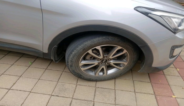 2014 Hyundai Santa Fe 2 WD AT, Diesel, Automatic, 1,63,719 km, tyre