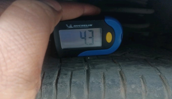 2012 Nissan Sunny XV DIESEL, Diesel, Manual, 1,34,164 km, tyre