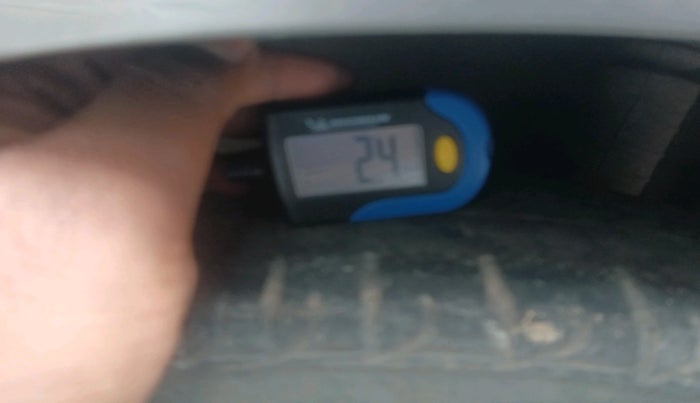 2012 Nissan Sunny XV DIESEL, Diesel, Manual, 1,34,164 km, tyre