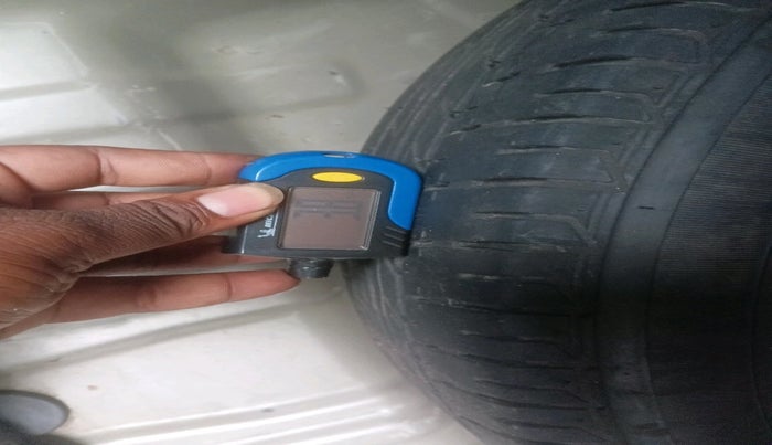 2012 Nissan Sunny XV DIESEL, Diesel, Manual, 1,34,164 km, tyre