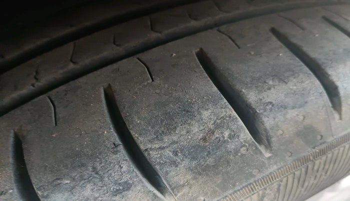 2015 Ford Ecosport TITANIUM 1.5L DIESEL, Diesel, Manual, 1,12,500 km, tyre