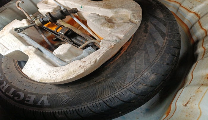 2016 Nissan Micra Active XV, Petrol, Manual, 59,029 km, tyre