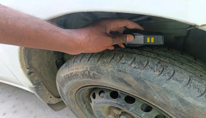 2016 Nissan Micra Active XV, Petrol, Manual, 59,029 km, tyre