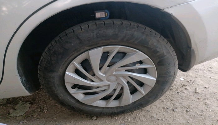 2019 Maruti Dzire VXI, Petrol, Manual, 69,642 km, tyre