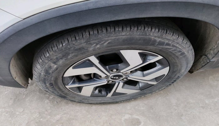 2023 KIA SONET HTX 1.5 AT, Diesel, Automatic, 89,065 km, tyre