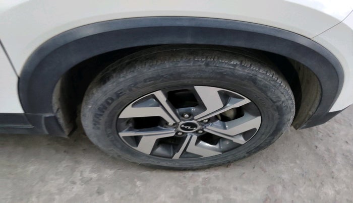 2023 KIA SONET HTX 1.5 AT, Diesel, Automatic, 89,065 km, tyre