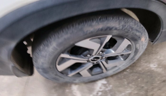 2023 KIA SONET HTX 1.5 AT, Diesel, Automatic, 89,065 km, tyre