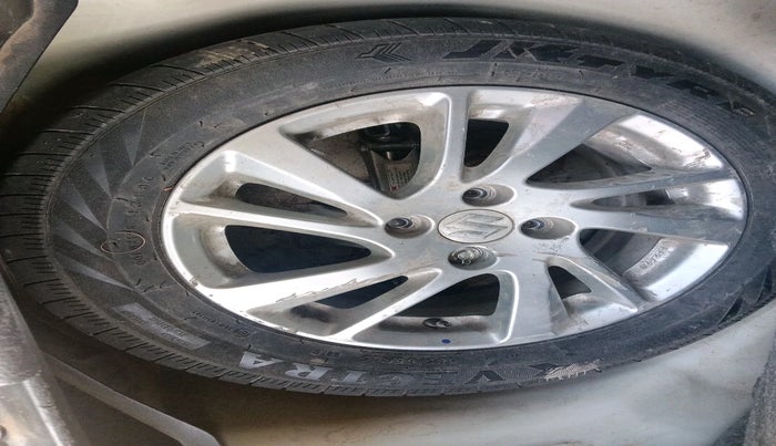 2012 Maruti Swift ZXI, Petrol, Manual, 44,781 km, tyre