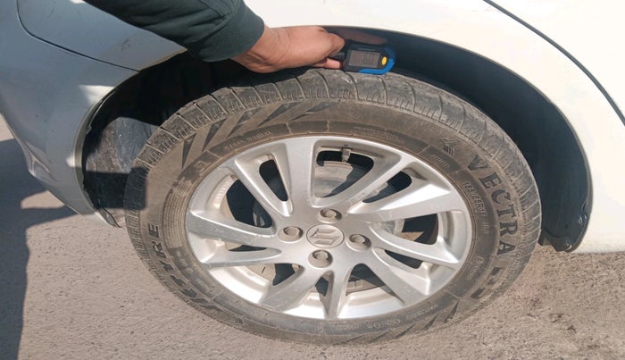 2012 Maruti Swift ZXI, Petrol, Manual, 44,781 km, tyre