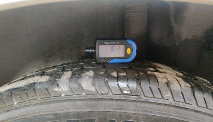 2011 Maruti Swift Dzire VXI, Petrol, Manual, 60,513 km, tyre