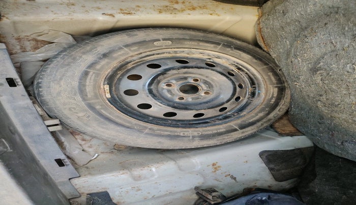 2011 Maruti Swift Dzire VXI, Petrol, Manual, 60,513 km, tyre