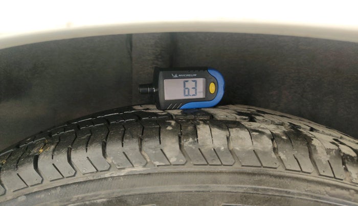 2011 Maruti Swift Dzire VXI, Petrol, Manual, 60,513 km, tyre