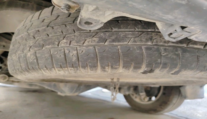 2016 Toyota Innova Crysta 2.7 VX 7 STR, Petrol, Manual, 36,389 km, tyre