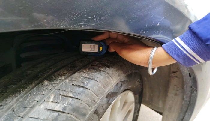 2016 Toyota Innova Crysta 2.7 VX 7 STR, Petrol, Manual, 36,389 km, tyre