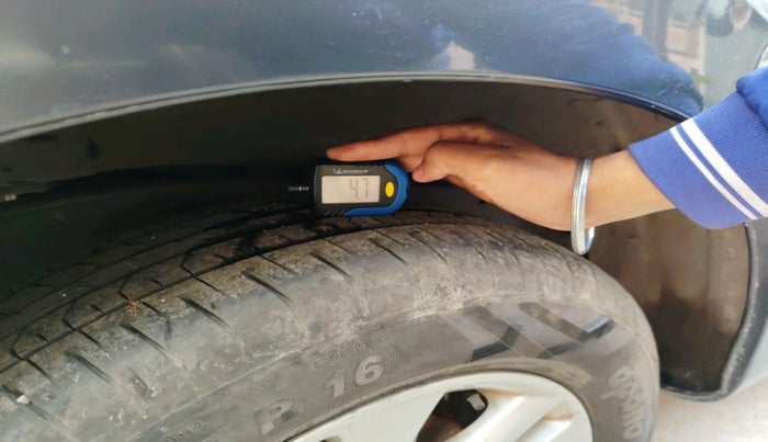 2016 Toyota Innova Crysta 2.7 VX 7 STR, Petrol, Manual, 36,389 km, tyre