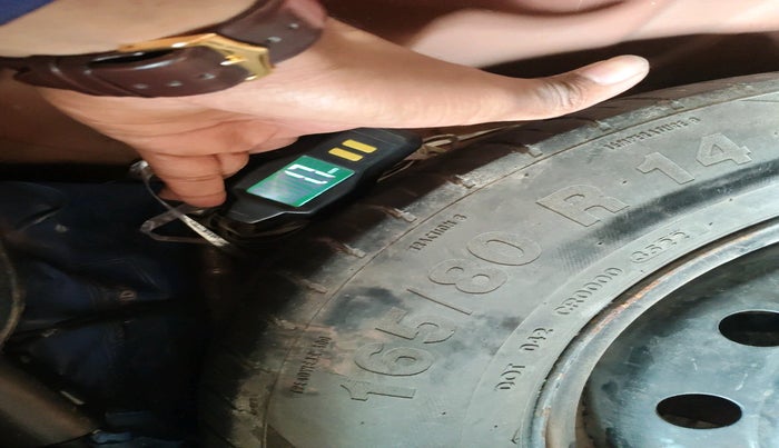 2013 Maruti Swift Dzire VXI, Petrol, Manual, 1,64,203 km, tyre