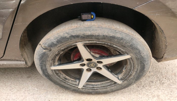 2018 Volkswagen Ameo TRENDLINE 1.0L, Petrol, Manual, 54,685 km, tyre