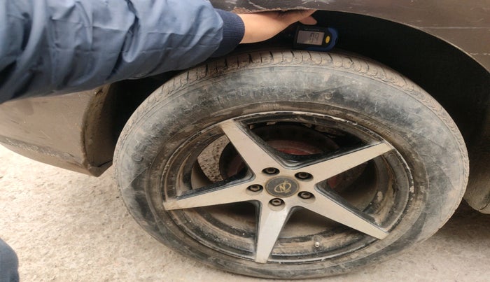 2018 Volkswagen Ameo TRENDLINE 1.0L, Petrol, Manual, 54,685 km, tyre