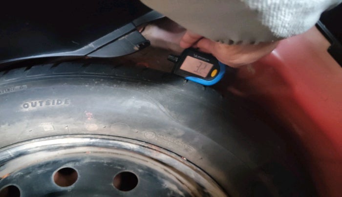 2020 Maruti Swift VXI AMT, Petrol, Automatic, 66,352 km, tyre