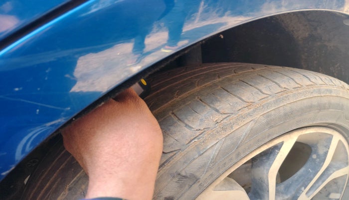 2018 Ford Ecosport TITANIUM 1.5L SIGNATURE EDITION (SUNROOF) DIESEL, Diesel, Manual, 1,23,792 km, tyre