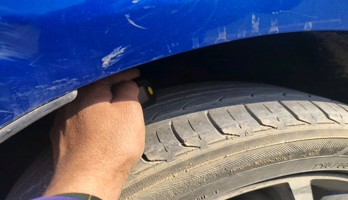 2018 Ford Ecosport TITANIUM 1.5L SIGNATURE EDITION (SUNROOF) DIESEL, Diesel, Manual, 1,23,792 km, tyre