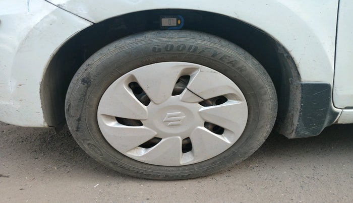 2014 Maruti Celerio VXI CNG, Petrol, Manual, 89,107 km, tyre