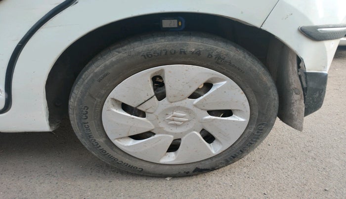 2014 Maruti Celerio VXI CNG, Petrol, Manual, 89,107 km, tyre