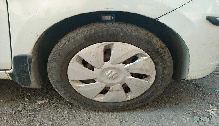 2014 Maruti Celerio VXI CNG, Petrol, Manual, 89,107 km, tyre