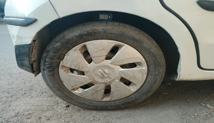 2014 Maruti Celerio VXI CNG, Petrol, Manual, 89,107 km, tyre