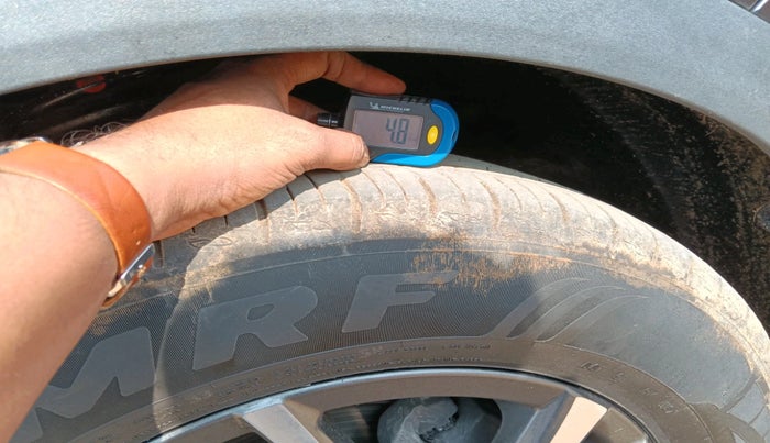 2021 Mahindra XUV700 AX 5 P MT 5 STR, Petrol, Manual, 55,521 km, tyre