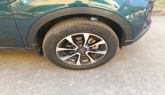 2021 Tata NEXON EV XZ PLUS LUX, Electric, Automatic, 53,241 km, tyre