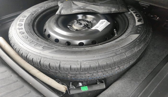 2022 Jeep Compass MODEL S (O) DIESEL 4X4 AT, Diesel, Automatic, 79,734 km, tyre