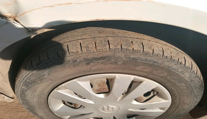 2013 Maruti Swift Dzire VDI, Diesel, Manual, 1,29,221 km, tyre