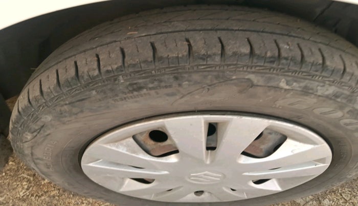 2013 Maruti Swift Dzire VDI, Diesel, Manual, 1,29,221 km, tyre