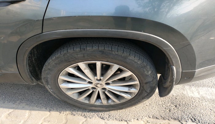 2017 Skoda Kodiaq STYLE 2.0 TDI 4X4 AT, Diesel, Automatic, 1,29,617 km, tyre