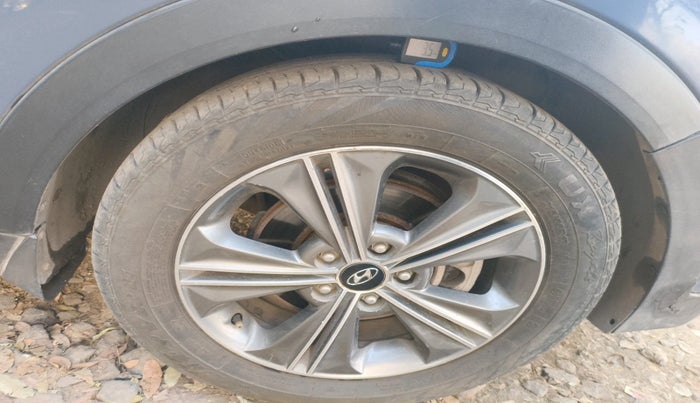 2016 Hyundai Creta SX (O) 1.6 DIESEL, Diesel, Manual, 1,11,631 km, tyre