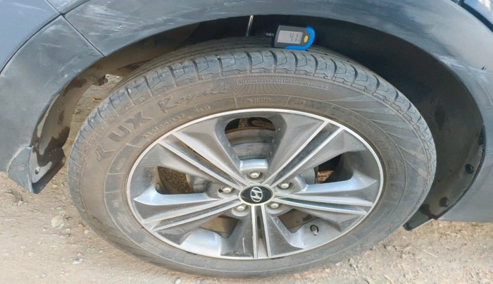 2016 Hyundai Creta SX (O) 1.6 DIESEL, Diesel, Manual, 1,11,631 km, tyre